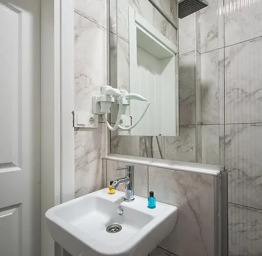 Aparthotel Newway 3*